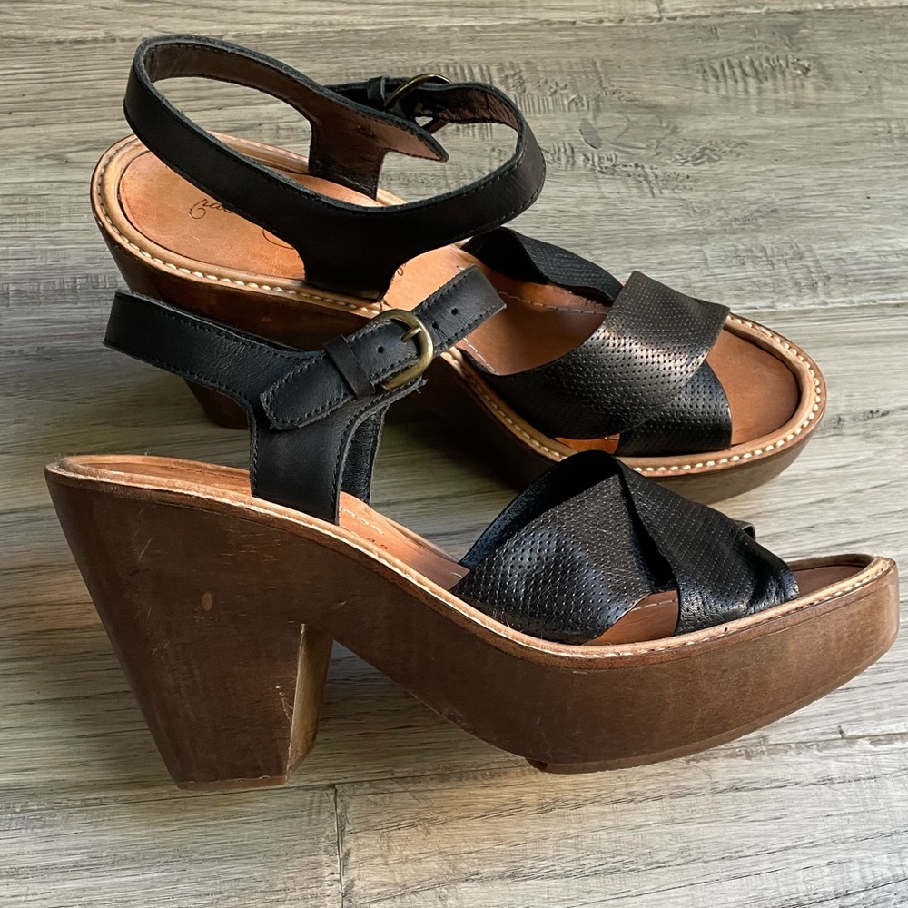 Rachel Comey Black Leather Cross-Strap Wedge Sandals with Wood Platform - Picture 3 of 16
